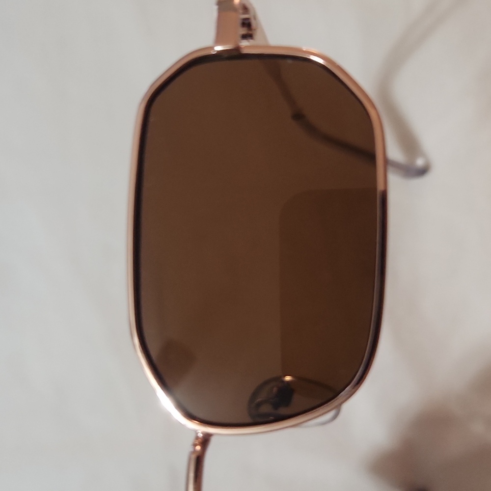 90s Hexagon Sunglasses - Picture 9 of 9